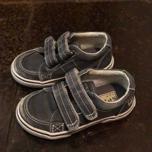 Toddler Sperry shoes size 8